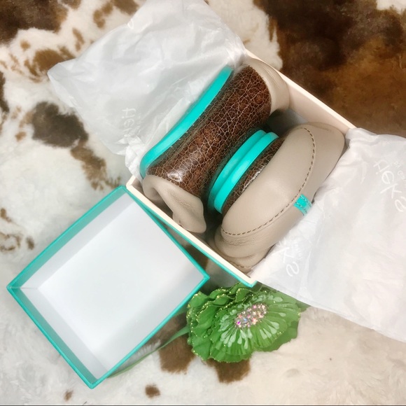 ❌SOLD❌ TIEKS by Gavrielli Ballet Flats in Taupe - Picture 7 of 8